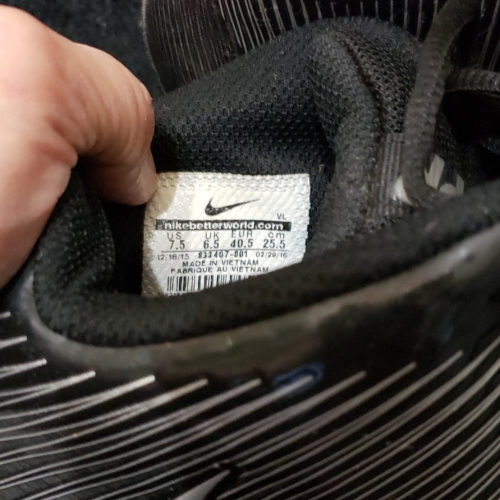 Cleats - Picture 3 of 5